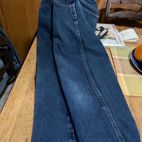 Wrangler's Rustler jeans - Picture 3 of 3